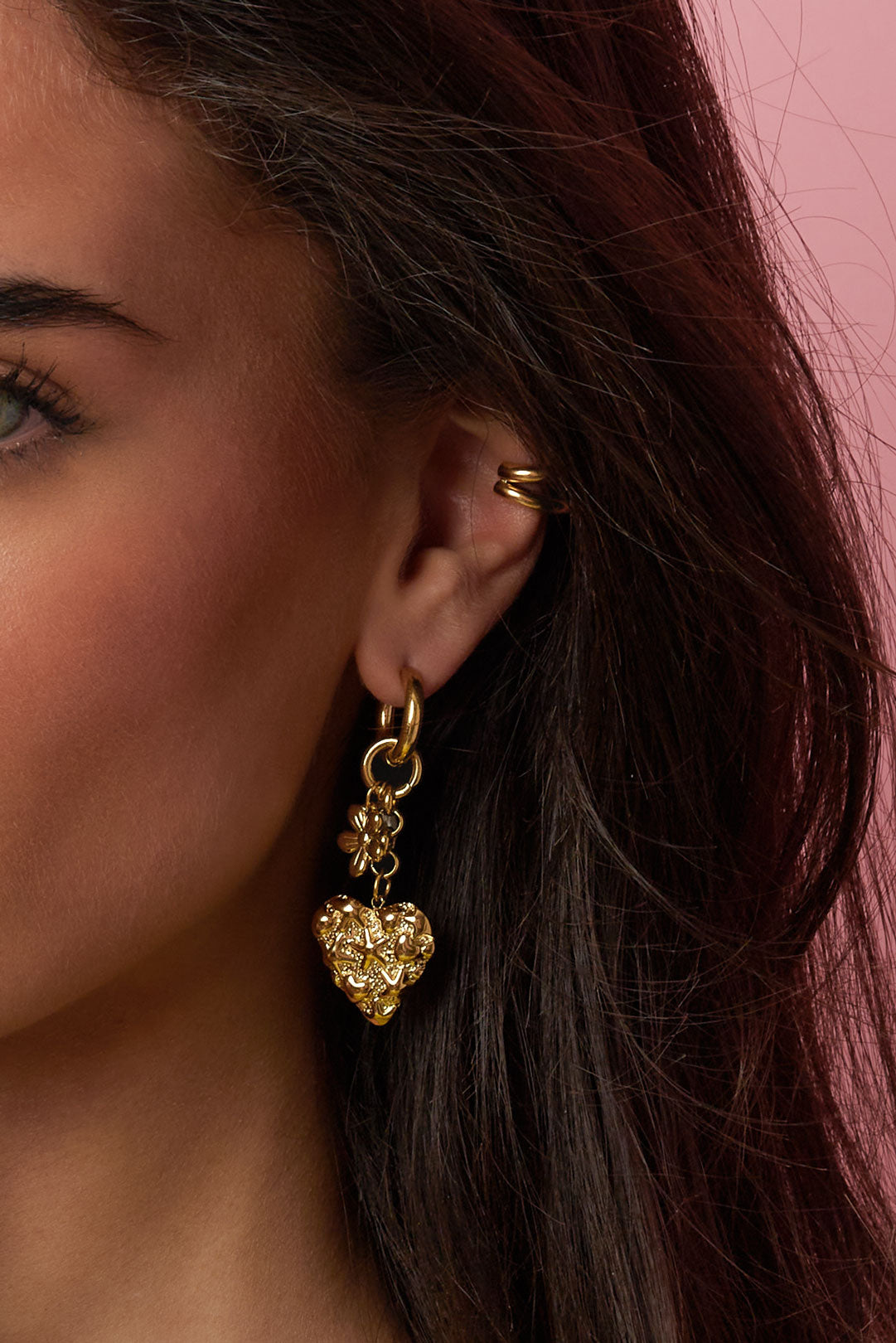 Oorbellen in een hartjes vorm